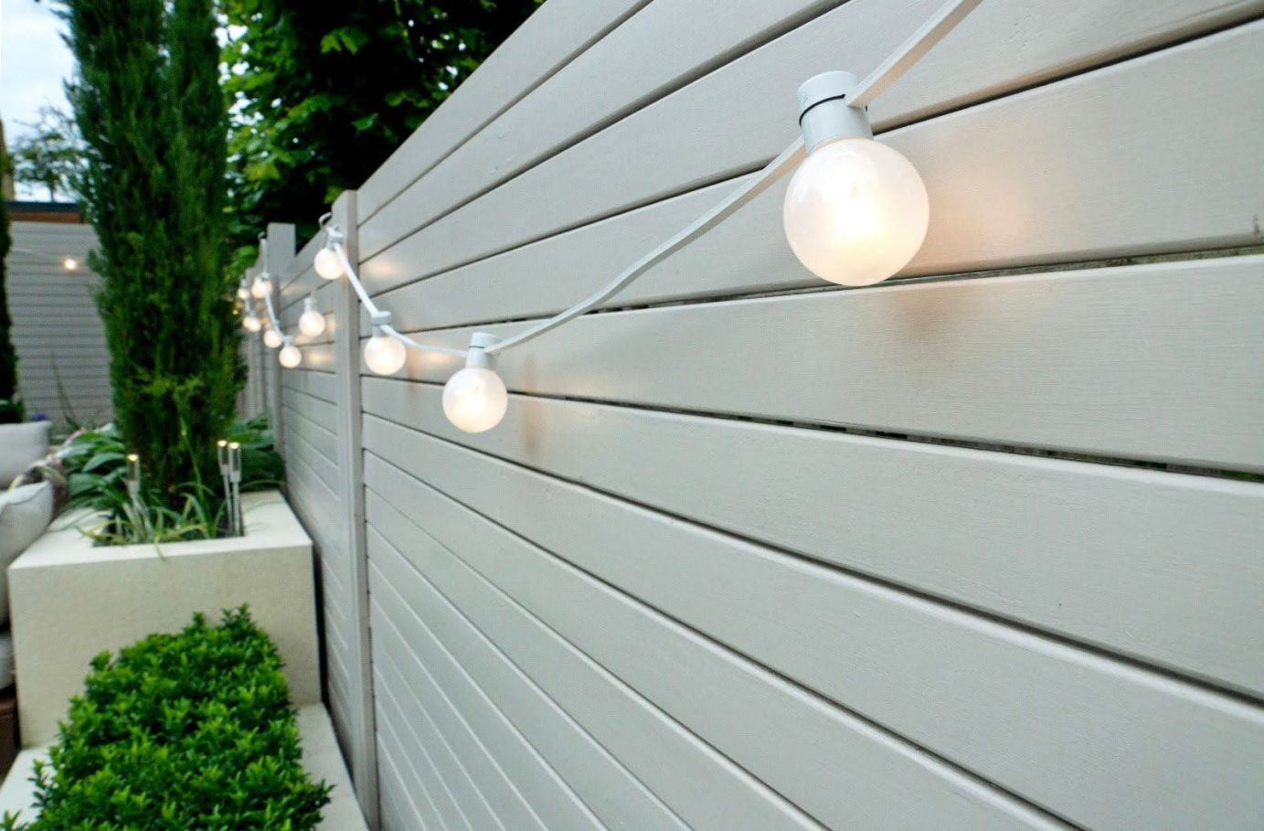 Frosted globe festoon lights